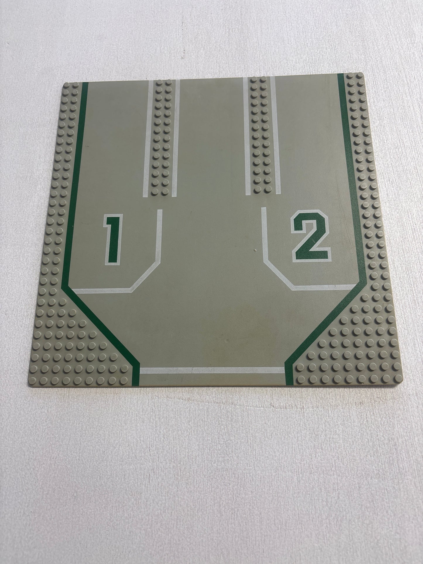 Part 6100px2 - Baseplate, Road 32 x 32 with 3 Driveways, Open Outer Lanes with 1,2 Pattern (6382-1983)