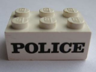 Part 3002pb01 - Brick 2 x 3 with Black 'POLICE' Serif Pattern - De BrickPlaats