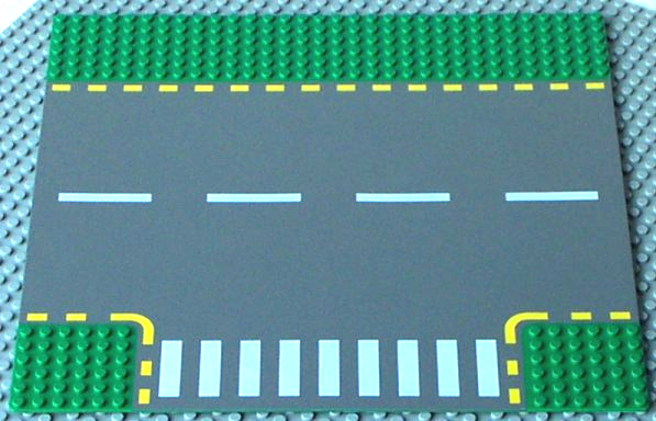 Part 44341pb01 - Baseplate, Road 32 x 32 6-Stud T Intersection with Dark Gray Road, Yellow Dashed Lines, and Crosswalk Pattern - De BrickPlaats