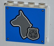 Part 60581pb008 - Panel 1 x 4 x 3 with Side Supports - Hollow Studs with Dog Head and Silver Police Badge on Blue Background Pattern (Sticker) - Set 4441 - De BrickPlaats
