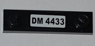 Part 92593pb006 - Plate, Modified 1 x 4 with 2 Studs without Groove with 'DM 4433' Pattern (Sticker) - Set 4433 - De BrickPlaats