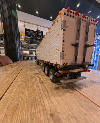 LEGO® MOC Volvo vrachtwagen met trailer