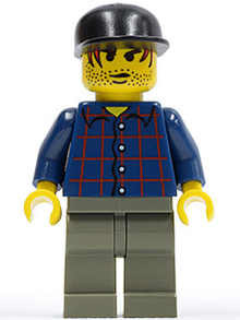 Minifig hrf009 - Plaid Button Shirt, Dark Gray Legs, Black Cap, Red Hair, Black Stubble (Werewolf Boy) - De BrickPlaats
